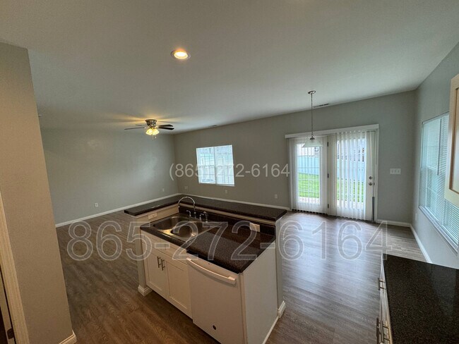 Building Photo - 4807 Fennel Rd