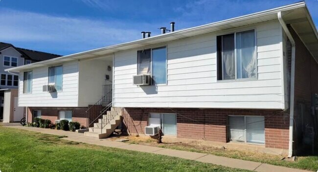 Building Photo - 1637 Avalon Rd