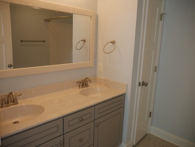 Building Photo - 835 Garner St