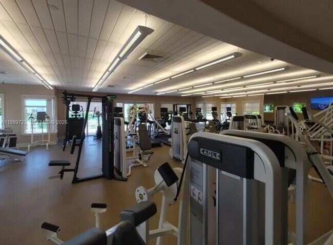 Building Photo - 20000 E Country Club Dr