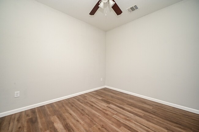 Building Photo - 4632 Galesburg St