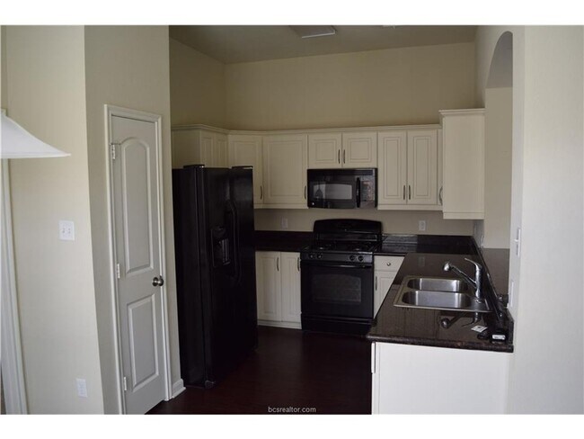 Building Photo - Stunning 3 Bed, 2 Bath in Creek Meadows!