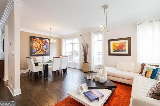 Building Photo - 1155 Glenridge Pl NE