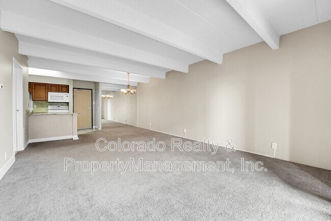 Building Photo - 777 N Washington St