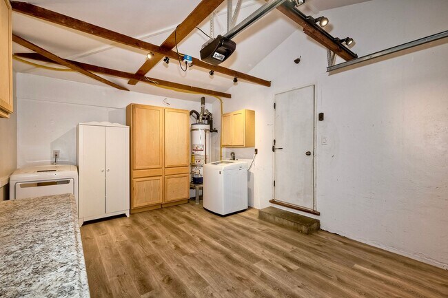 Building Photo - Spacious Rolando Home with Entertainer’s Backyard & Tons of Space!