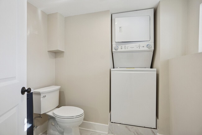 Building Photo - 5747 Allemong Dr