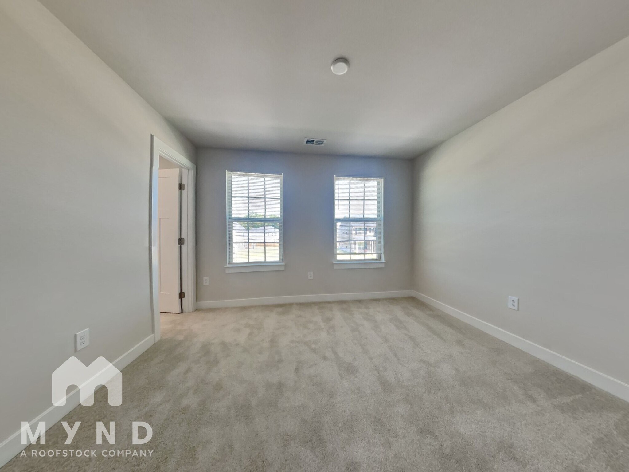 Building Photo - 929 Teabiscuit Wy