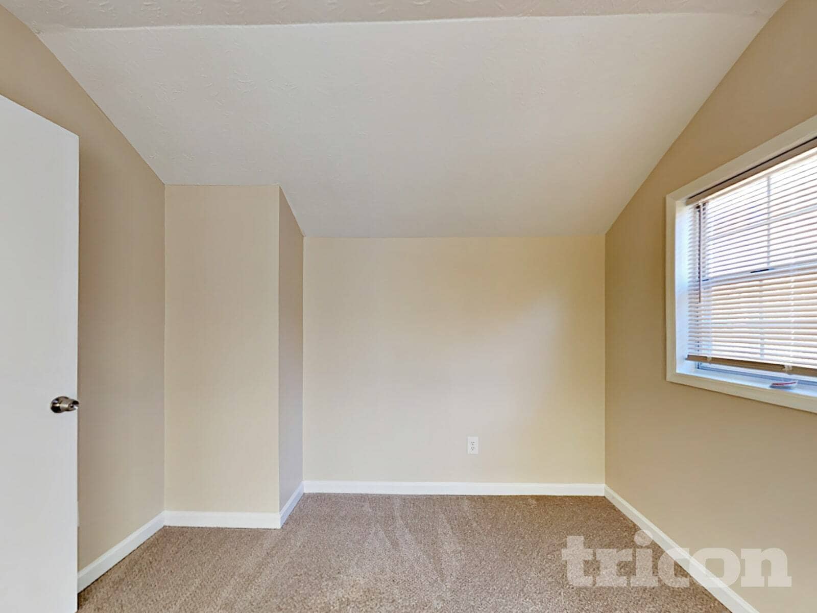 Building Photo - 2481 Dublin Ct