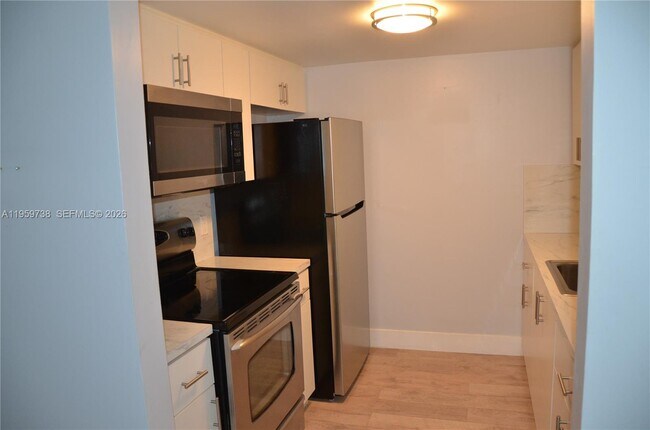 Building Photo - 13475 SW 9th St