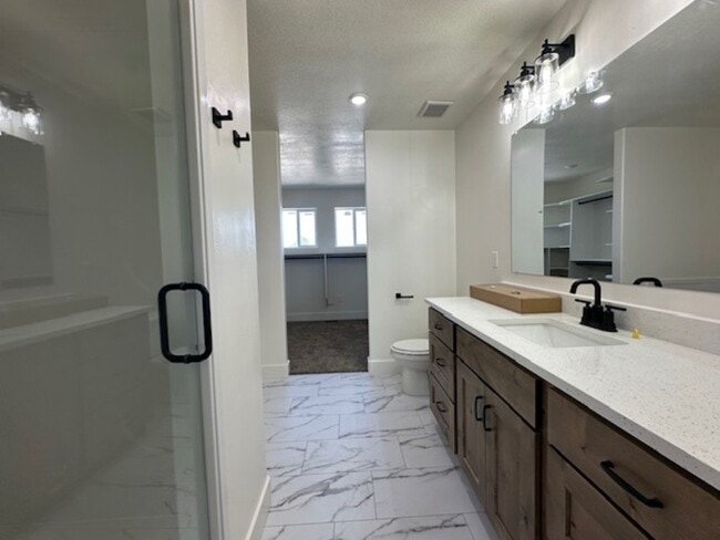 Building Photo - 5955 W 14400 N