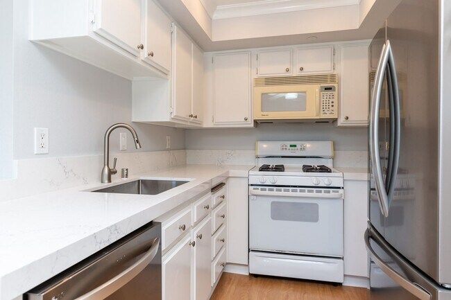 Building Photo - 2 Bed, 2 Bath Condo in Encinitas