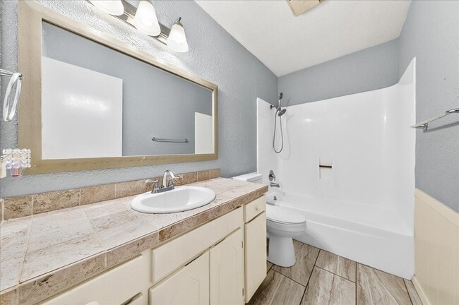 Building Photo - 1749 Dawn Breeze Dr