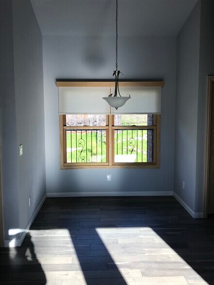 Building Photo - 442 Marshall Dr