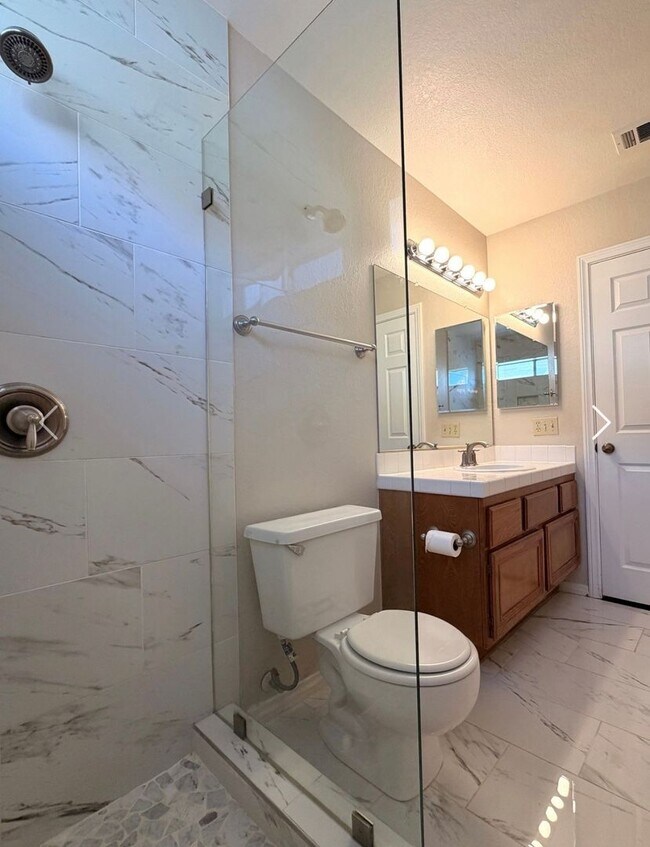Building Photo - FABULOUSLY CLEAN AND CHARMING HOME IN THE LAKES COMMUNITY OF SOUTHWEST LAS VEGAS