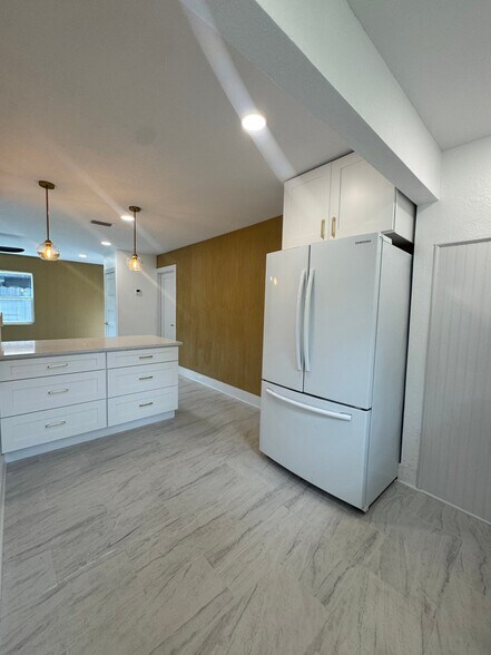 Building Photo - 8319 Jana Dr