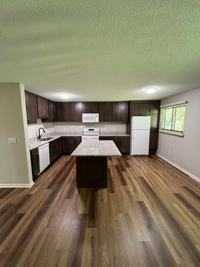 Building Photo - 2087 Bradley St