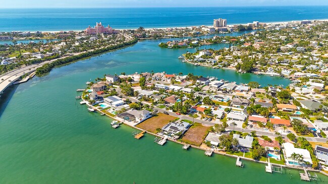 Building Photo - 3310 E Maritana Dr