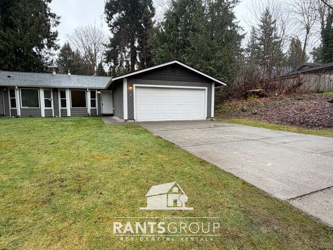 Building Photo - 832R