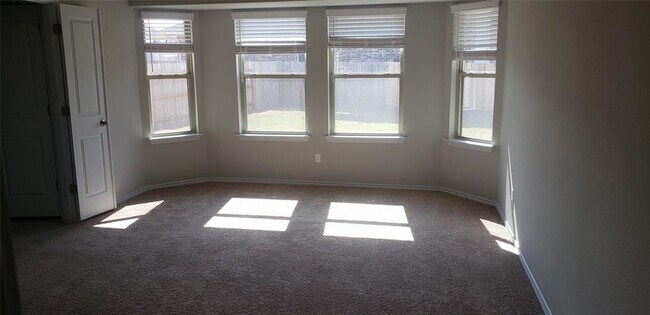Building Photo - 425 Blue Oak Blvd