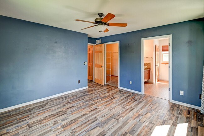 Building Photo - 1398 Prairie Rose Dr