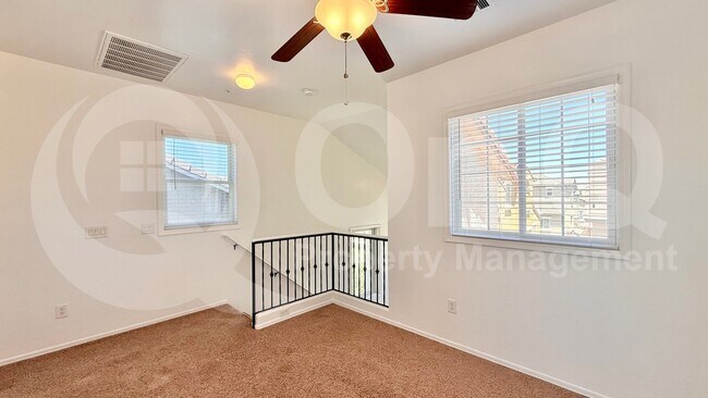 Building Photo - 1336 S Sabino Dr