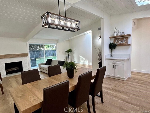 Building Photo - 821 N Mountain View Pl