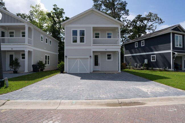 Building Photo - 92 Rearden Wy