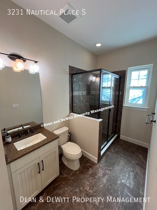 Building Photo - 3231 Nautical Pl S