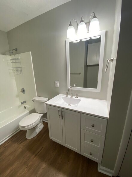 Building Photo - 3413 Lisa Dr