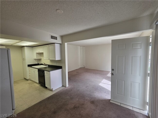 Building Photo - 241 Misty Isle Ln