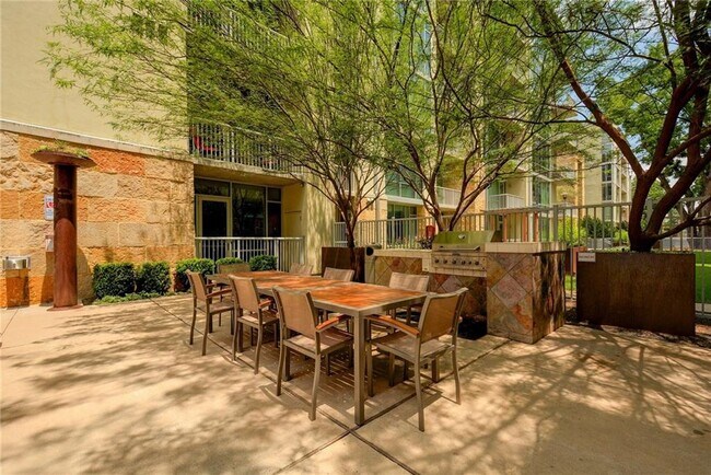 Building Photo - 1600 Barton Springs Rd