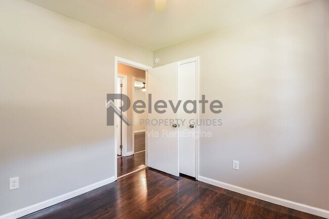 Building Photo - 523 Petty St