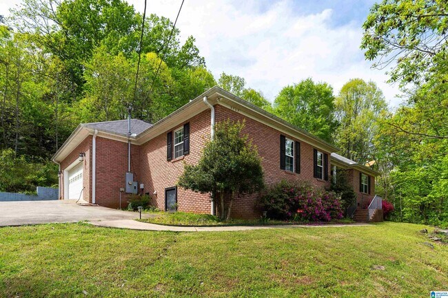 Building Photo - 3707 Montclair Rd SW