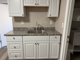 Building Photo - 153 Union St