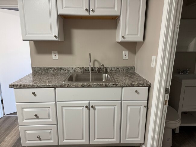 Building Photo - 153 Union St