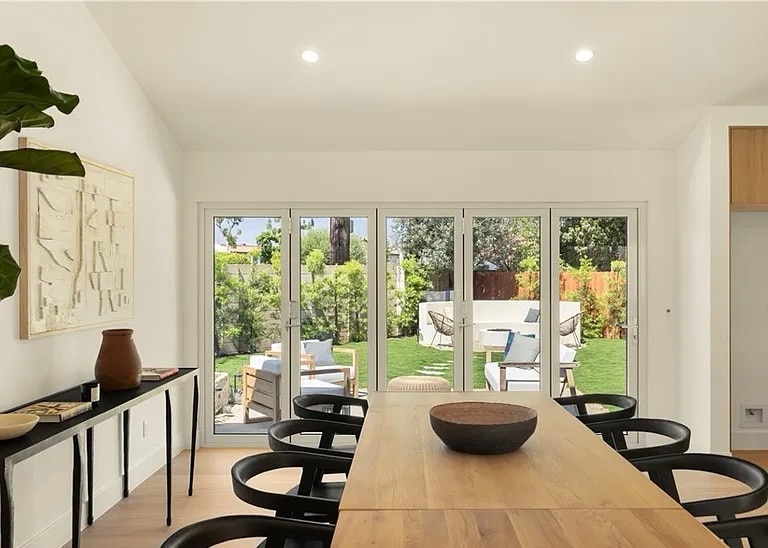 Building Photo - 3499 San Rafael Cir