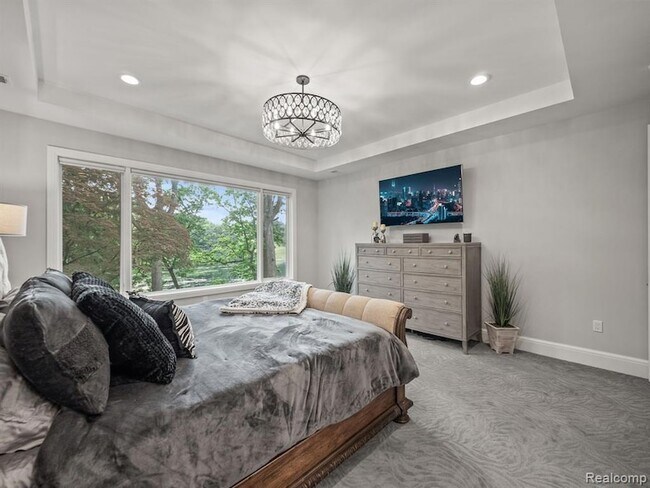 Building Photo - 3511 Lakecrest Dr