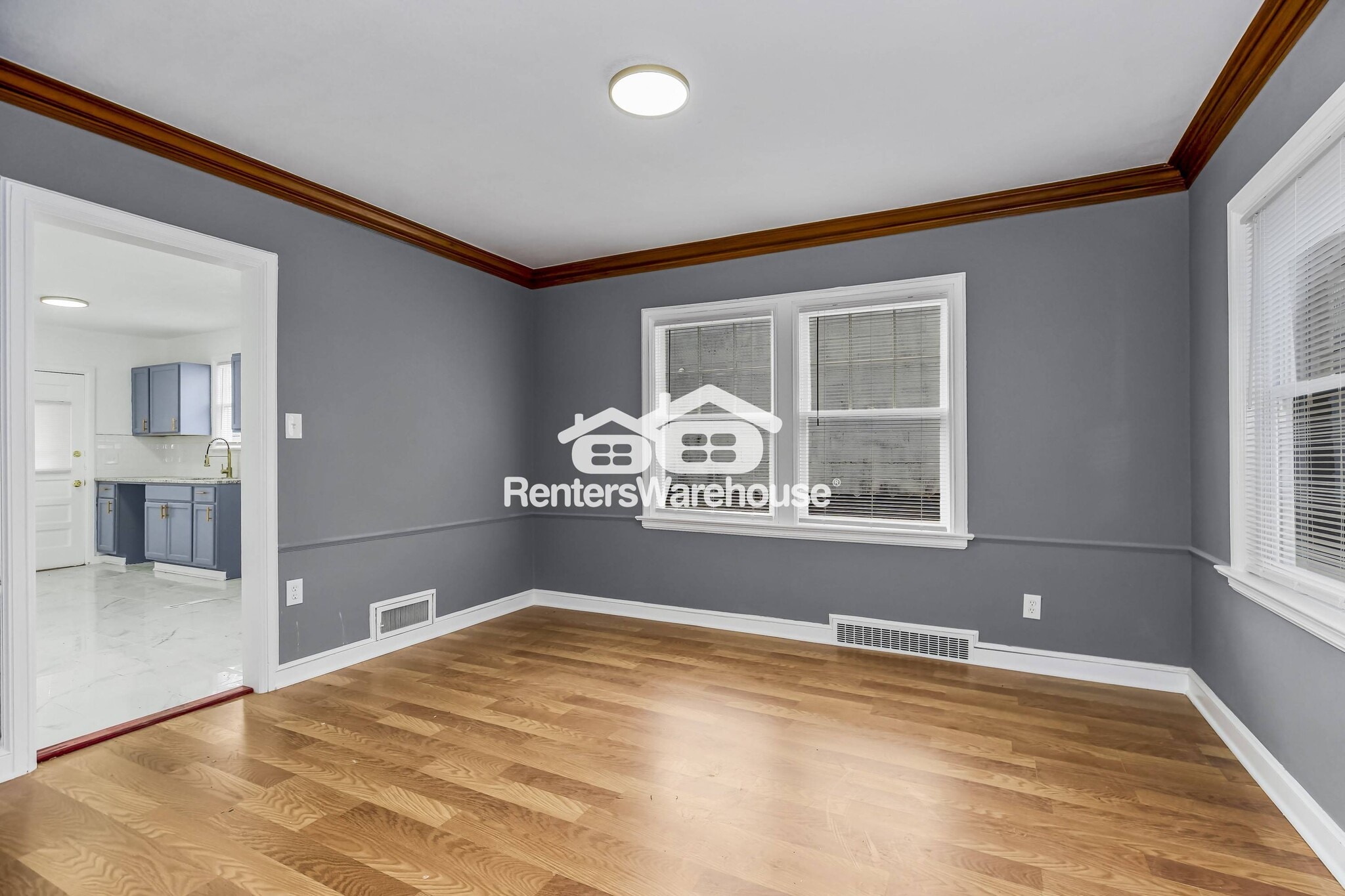 Building Photo - 1111 E 76th St