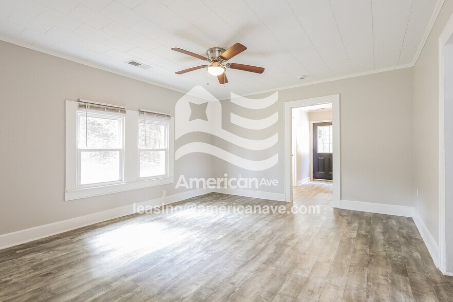 Building Photo - 675 Hammett Store Rd