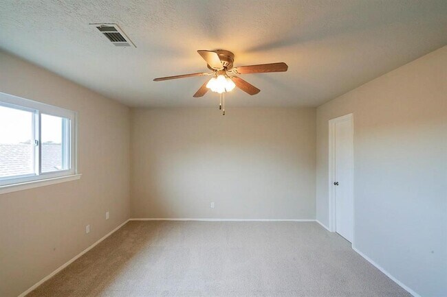 Primary Photo - 1411 Ramada Dr