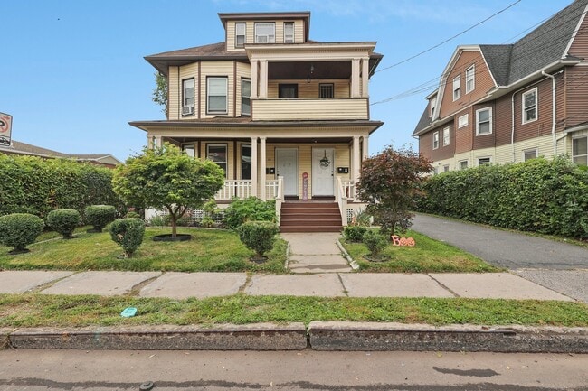 Primary Photo - 15 Mountford St