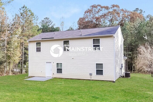 Building Photo - 4 Bedroom Pet-Friendly Home in COVINGTON, ...