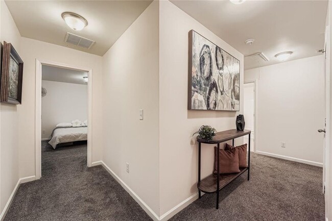 Building Photo - 1240 Grayson Oaks Dr