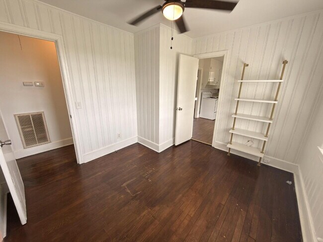 Building Photo - Updated 3BR Home Near USC + Solar Savings