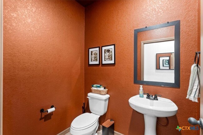 Building Photo - 410 Kayden Pt