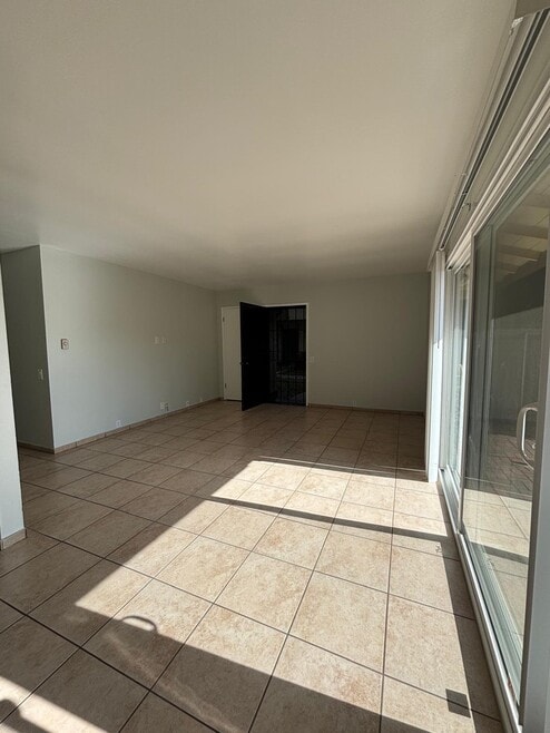 Building Photo - 1729 Regency Wy