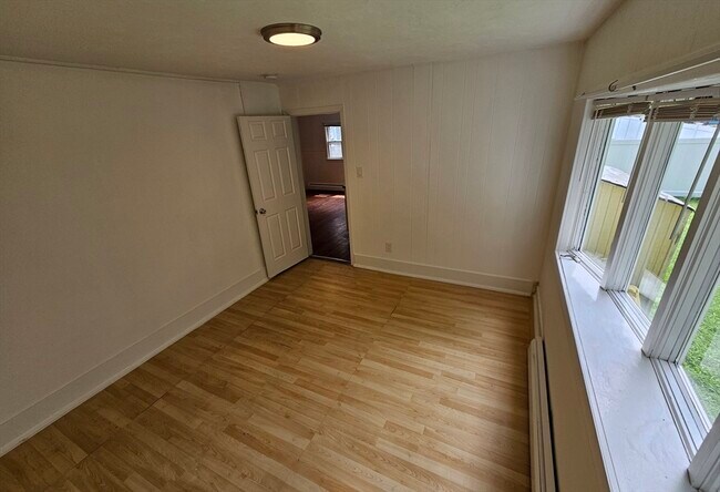 Building Photo - 5 Brookdale St