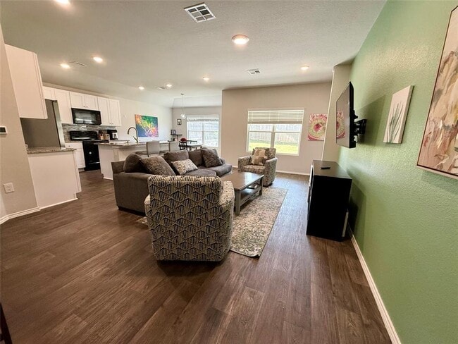 Building Photo - 6013 Brocade Dr