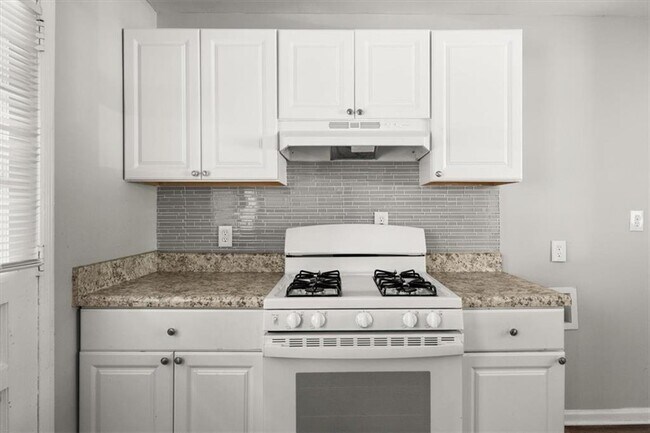 Building Photo - 190 Opal Dr