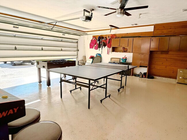 Building Photo - 475 Indian Creek Dr